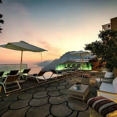 Apartment Elegant Terrace With Private Pool 200m From The Sea Positano