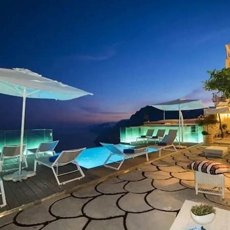 Apartment Elegant Terrace With Private Pool 200m From The Sea