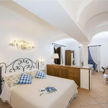 Elegant Terrace With Private Pool 200m From The Sea Apartment *
