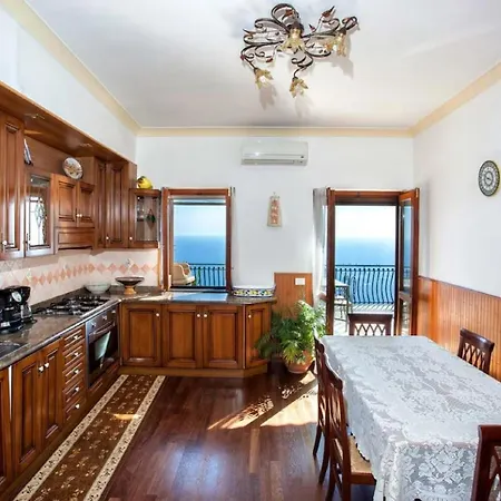 Elegant Terrace With Private Pool 200m From The Sea